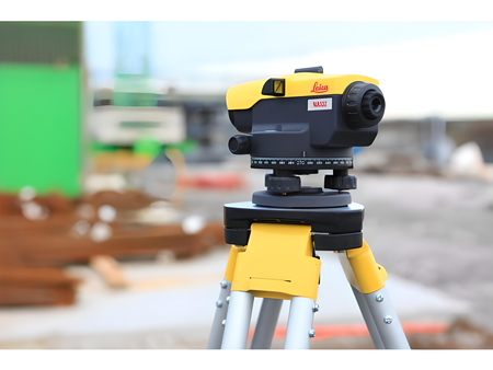 LEICA NA324 NIWELATOR OPTYCZNY + STATYW + ŁATA