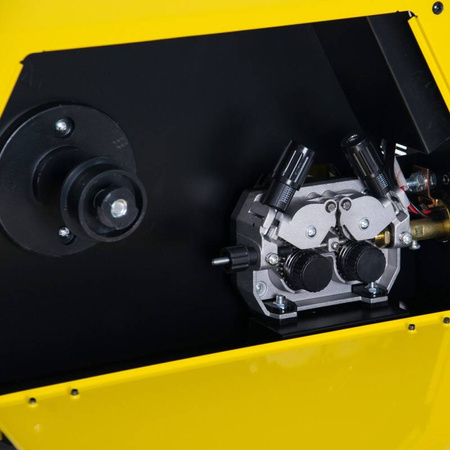 MAGNUM MIG 211 SYNERGIA SPAWARKA INWERTEROWA LED PODAJNIK 4X4 200A/60%