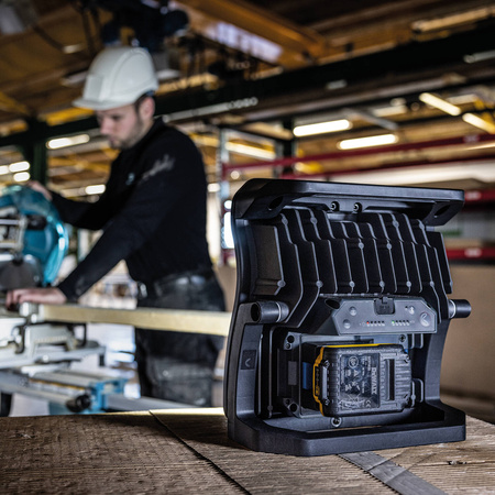 SCANGRIP SG036102C AKUMULATOROWA LAMPA ROBOCZA LED 10000 LM NOVA 10 CONNECT