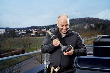 STEINEL MH7 OPALARKA AKUMULATOROWA 18V ZESTAW Z ŁADOWARKĄ I AKUMULATOREM