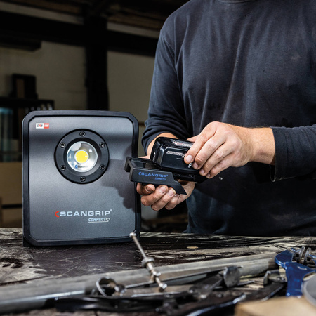 SCANGRIP LAMPA LED 4000 LM NOVA 4 CONNECT