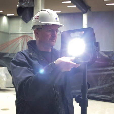 SCANGRIP SG035440 NAŚWIETLACZ LAMPA NOVA 4K